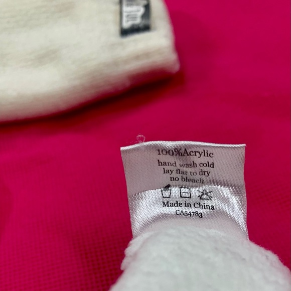 Jan and Jul Bear Hat and Mitten Set - Picture 10 of 11